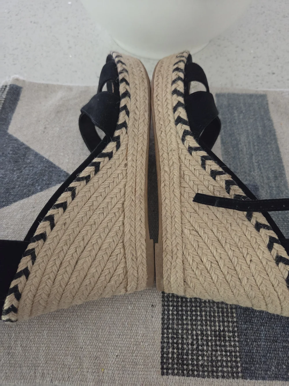 Circus by Sam Edelman suede crossover